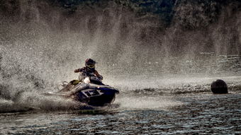 爱游戏体育APP下载-世界摩托艇锦标赛大连站吸引众多关注，2021年摩托艇大赛